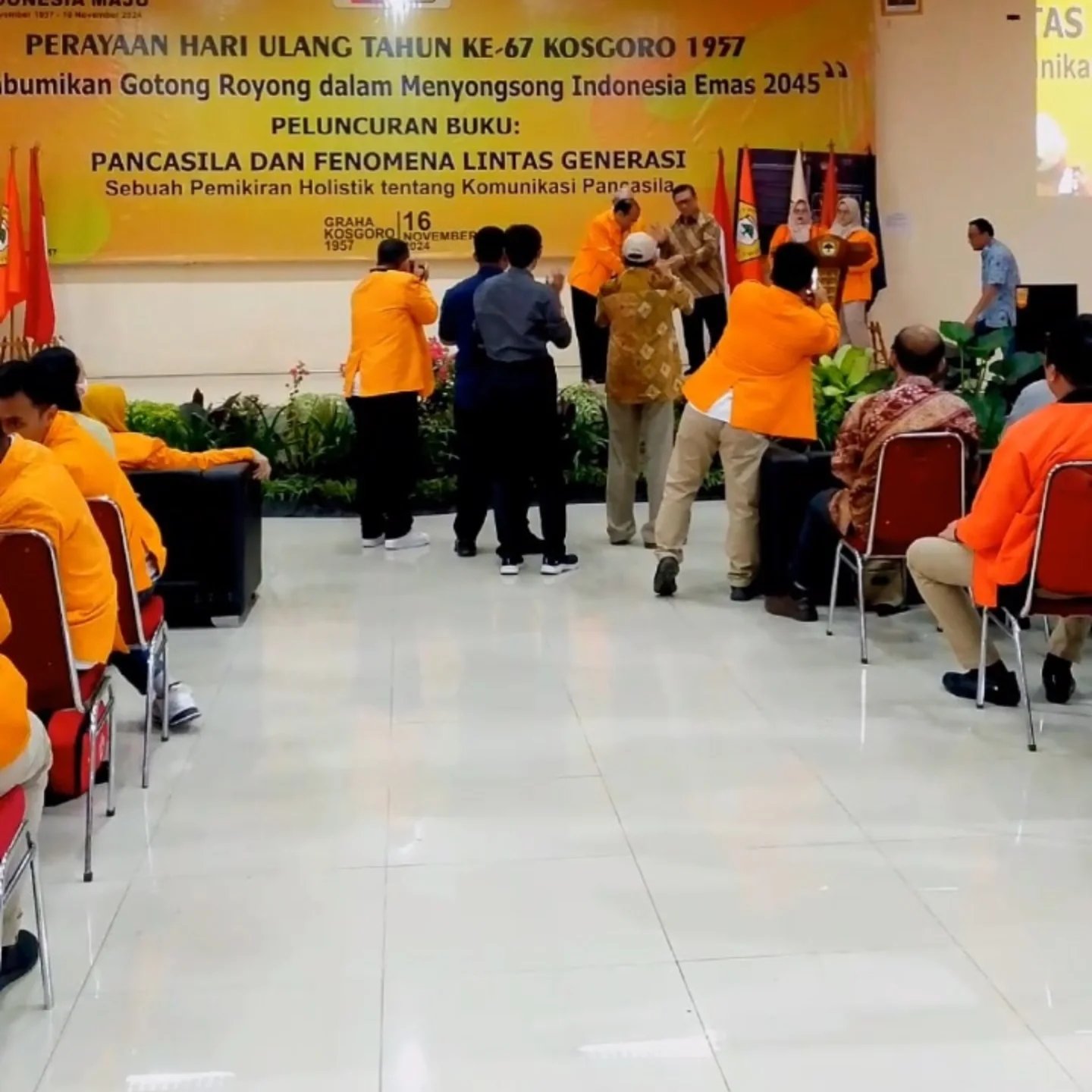 Dokumentasi Ulang Tahun Kampus Kosgoro Jakarta Selatan di Acara Kampus oleh Jagarasa - foto 4