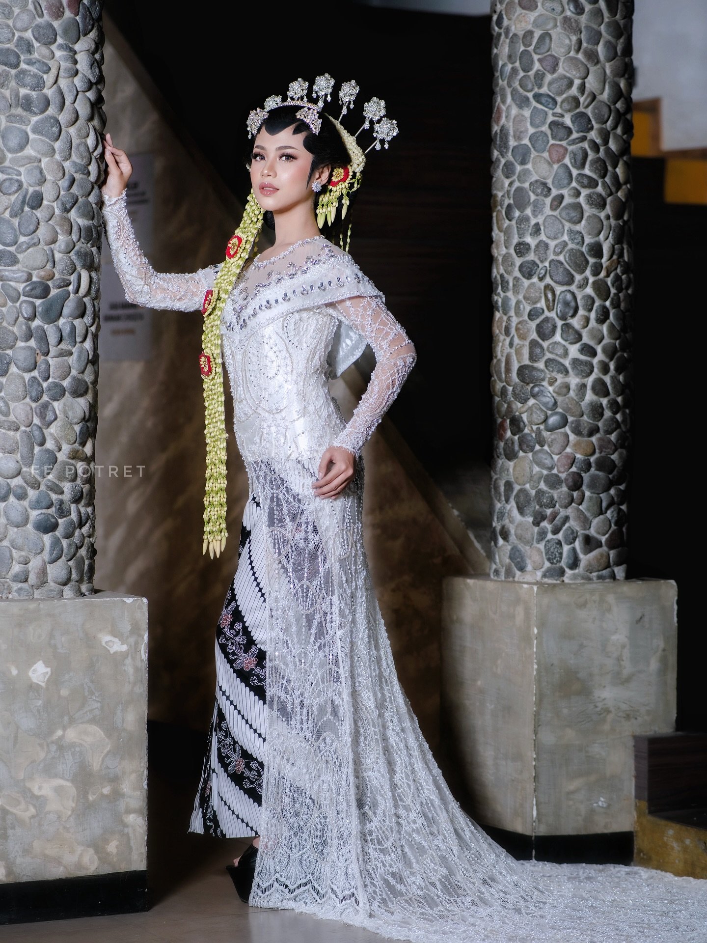 Galeri Diyandra MUA Malang MUA Attire Jagarasa - foto 10