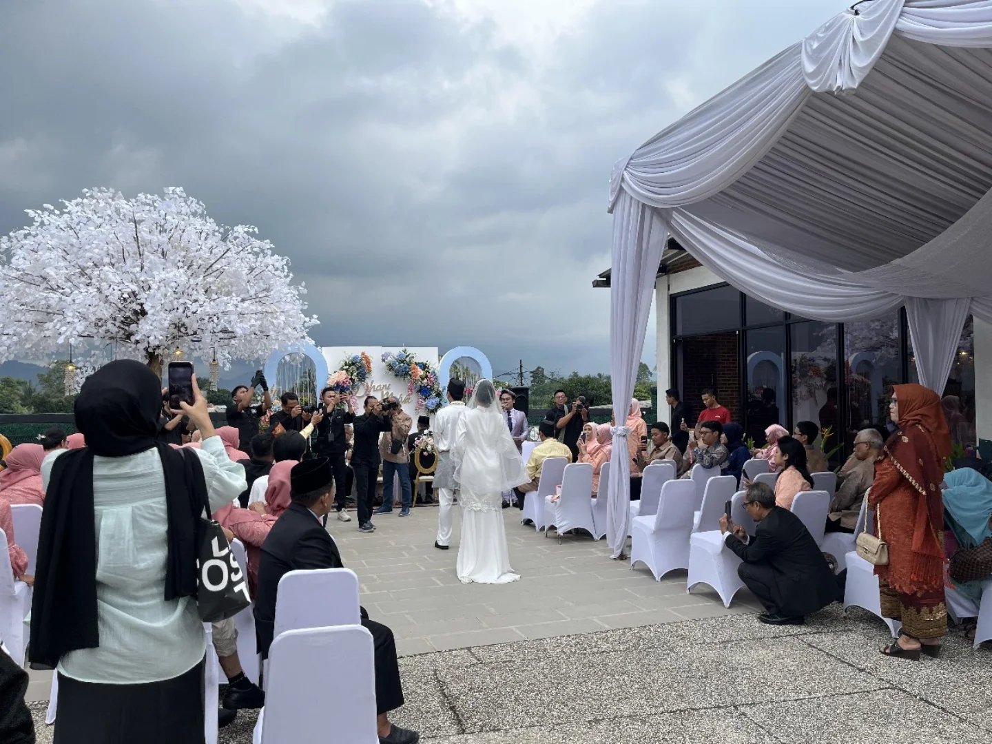 Dokumentasi acara Melvania Gifa Hantari bersama Jagarasa - Wedding Melva Di Q Square foto 10
