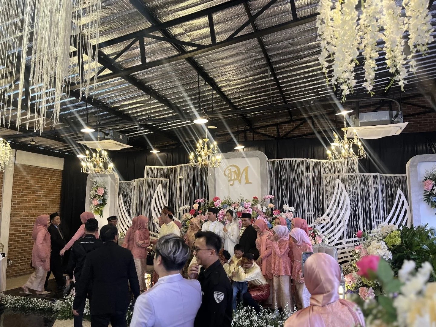 Dokumentasi acara Melvania Gifa Hantari bersama Jagarasa - Wedding Melva Di Q Square foto 11