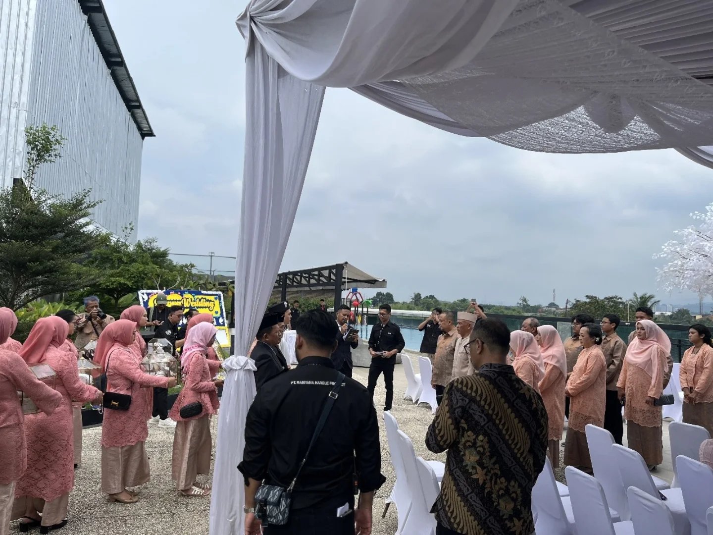 Dokumentasi acara Melvania Gifa Hantari bersama Jagarasa - Wedding Melva Di Q Square foto 2
