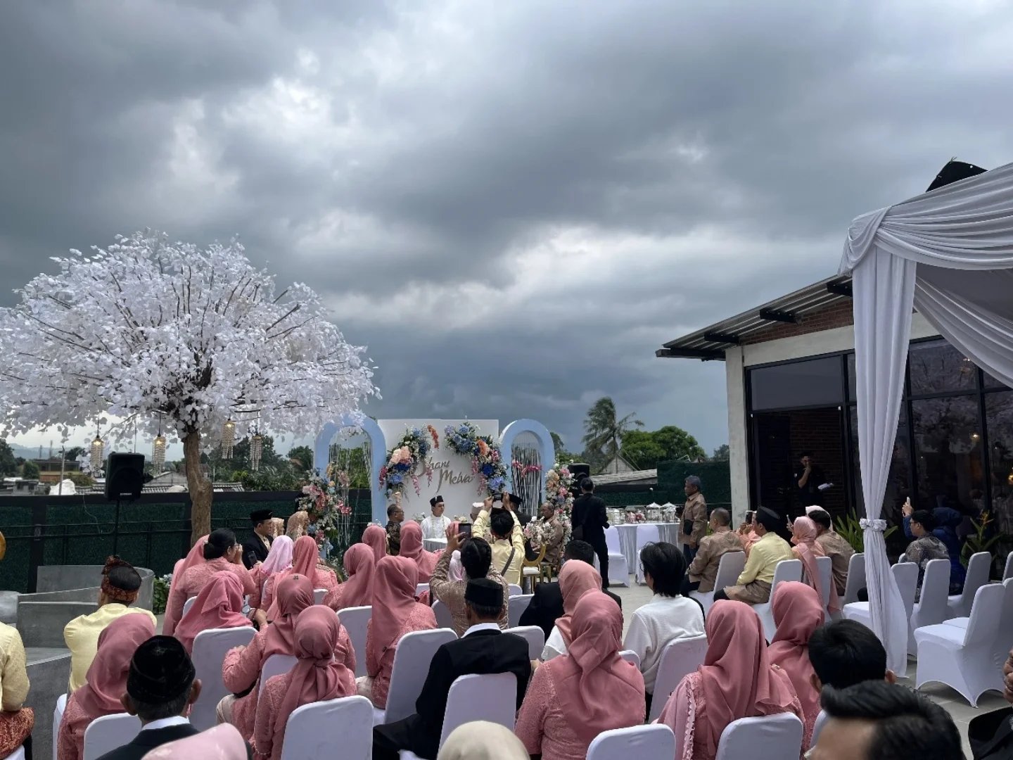 Dokumentasi acara Melvania Gifa Hantari bersama Jagarasa - Wedding Melva Di Q Square foto 20