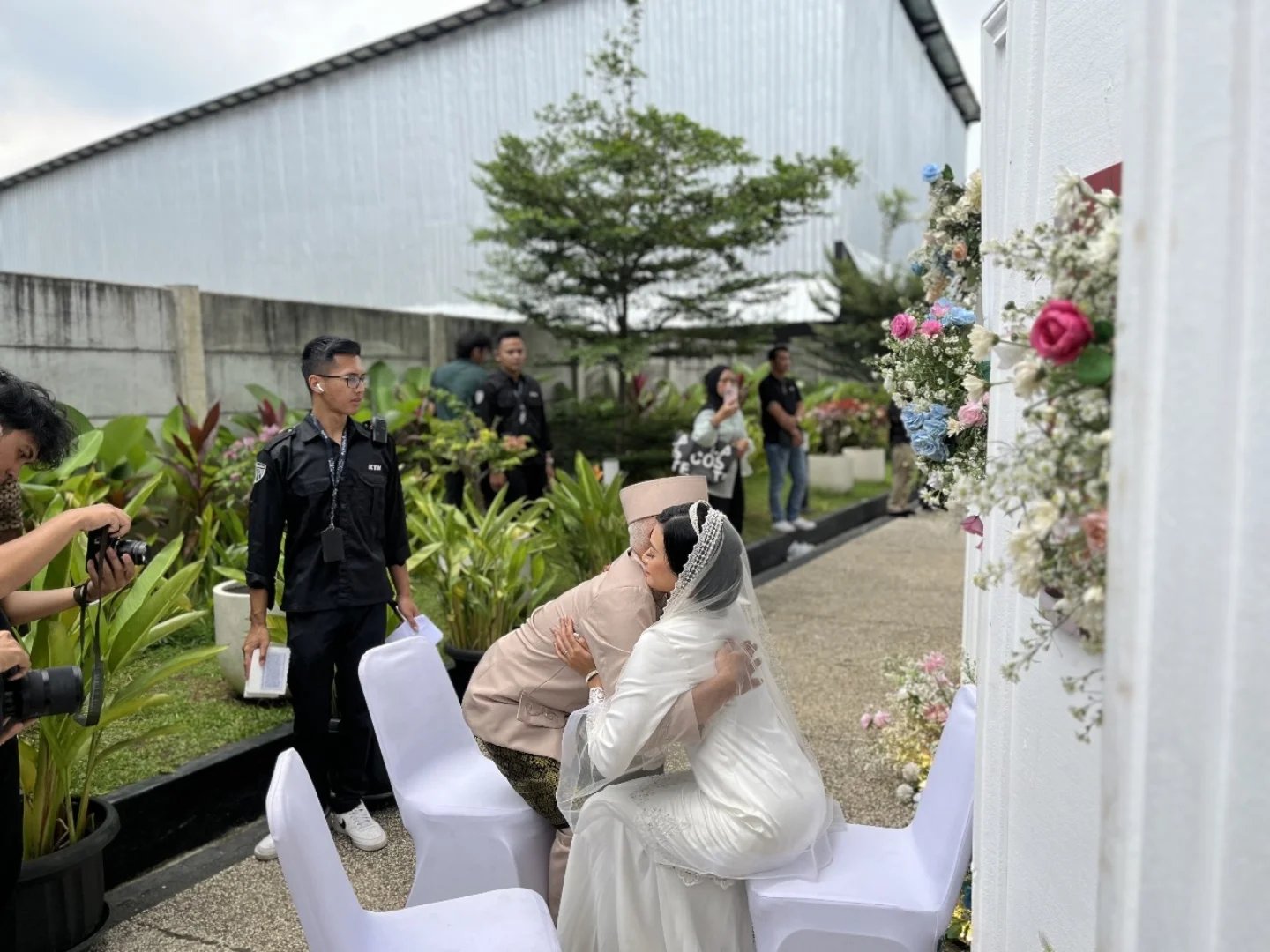 Dokumentasi acara Melvania Gifa Hantari bersama Jagarasa - Wedding Melva Di Q Square foto 3