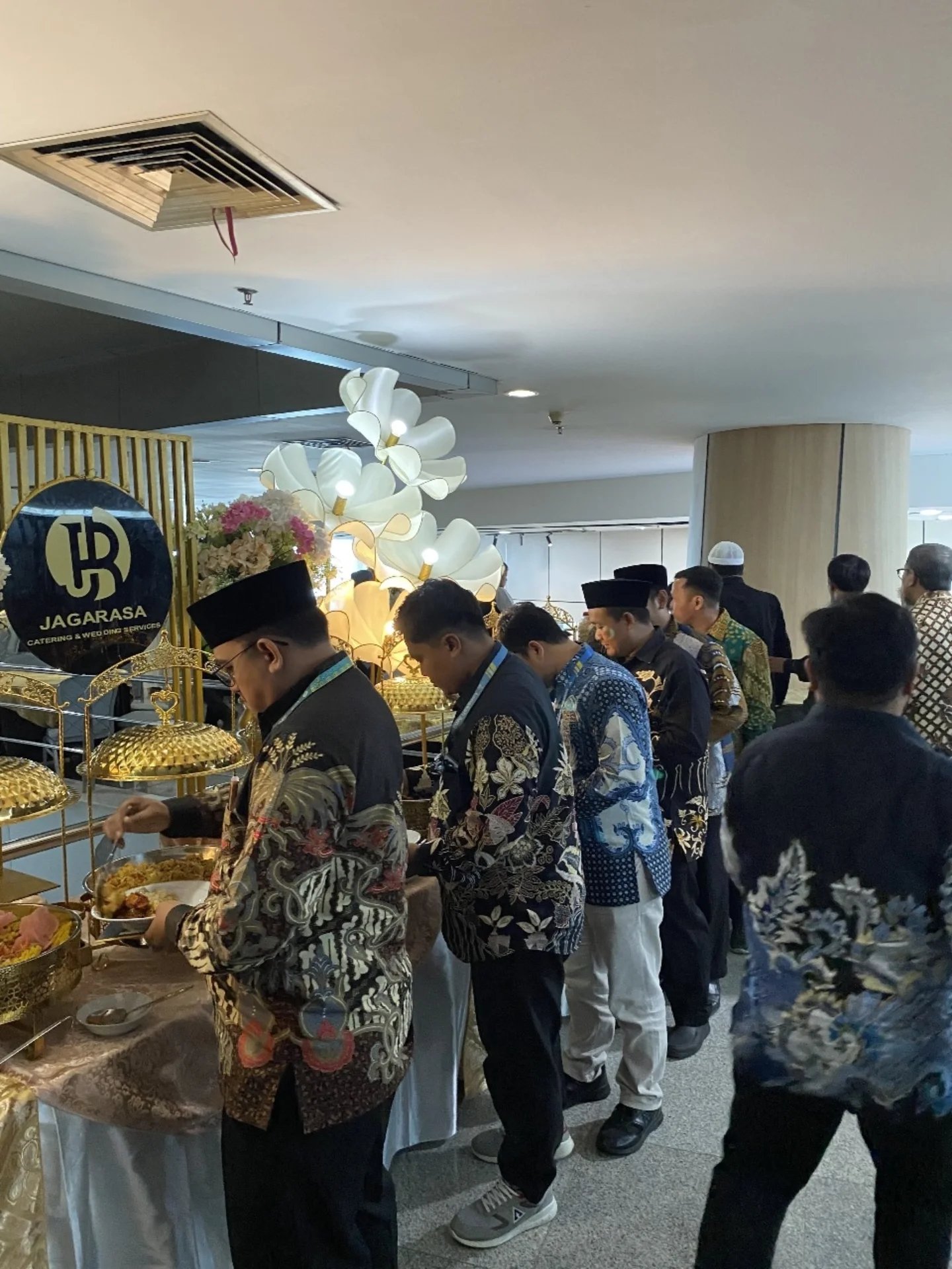 Dokumentasi acara Oki Setiana Dewi bersama Jagarasa - Wisuda Akbar Maskhanul Huffadz foto 4