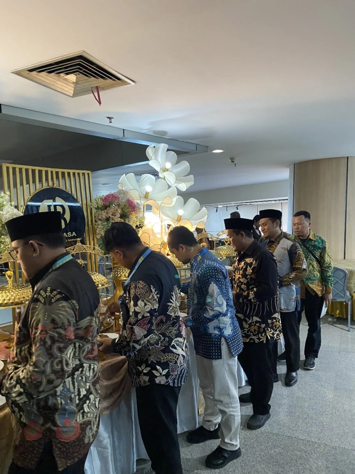 Dokumentasi acara Oki Setiana Dewi bersama Jagarasa - Wisuda Akbar Maskhanul Huffadz foto 9