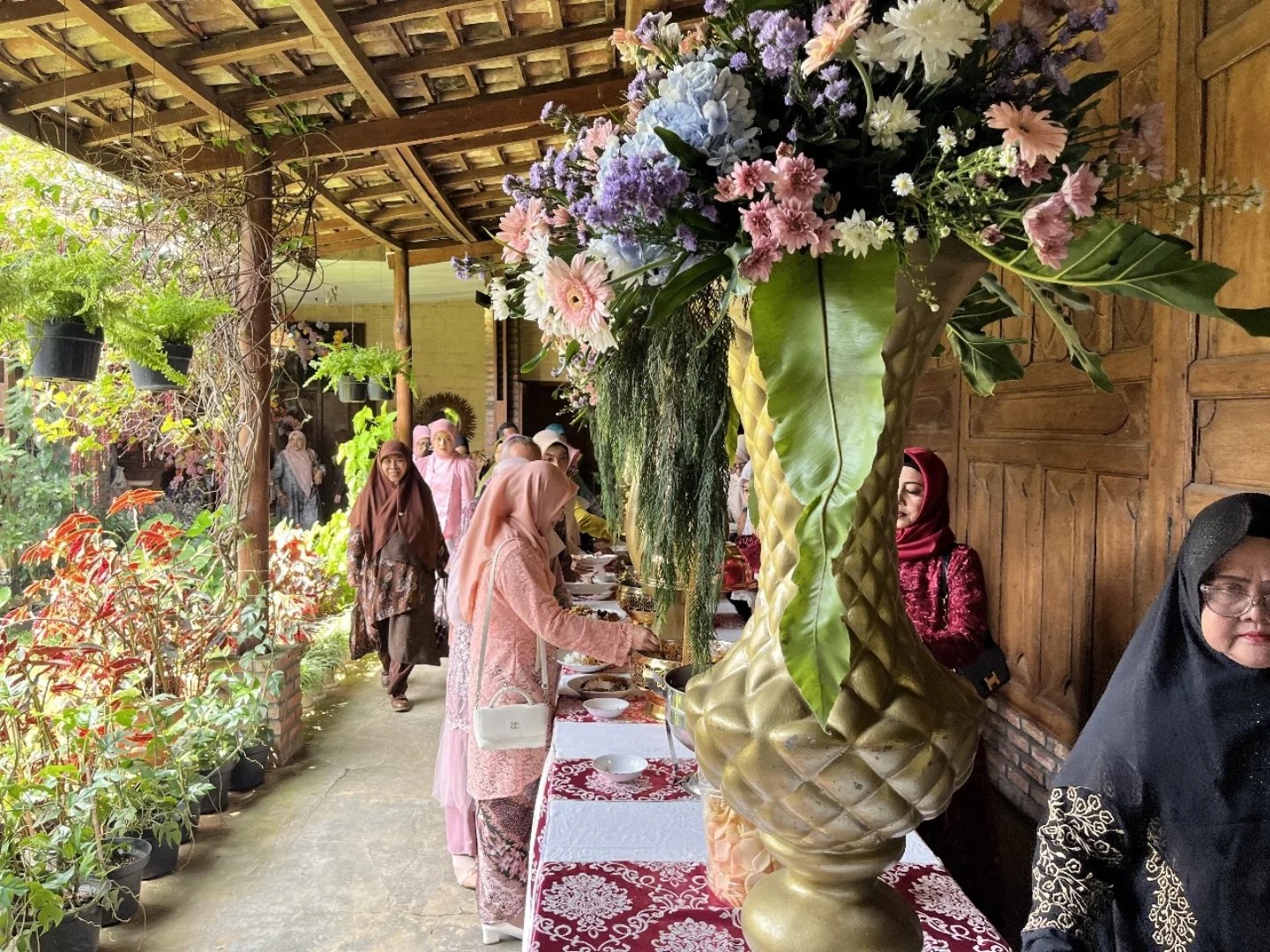 Dokumentasi Wedding Nadhira Wildan 10 05 2025 di Bale Gedong Bogor oleh Jagarasa - foto 7