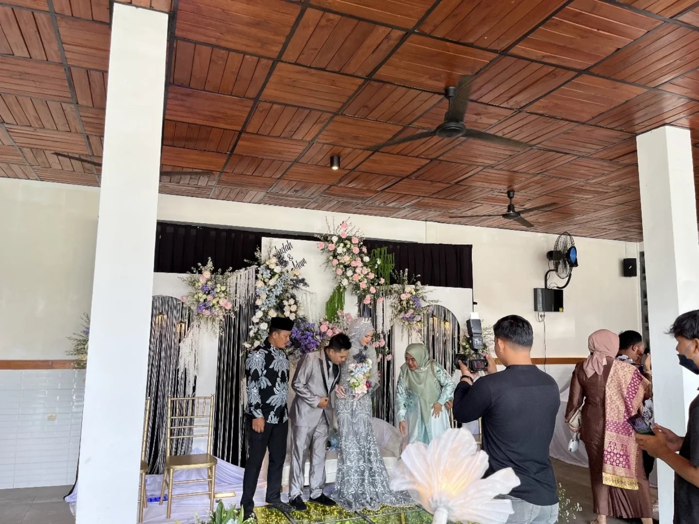 Dokumentasi Wedding Indah Adam 11 01 2025 di Destinasi Coffee Eatery oleh Jagarasa - foto 15