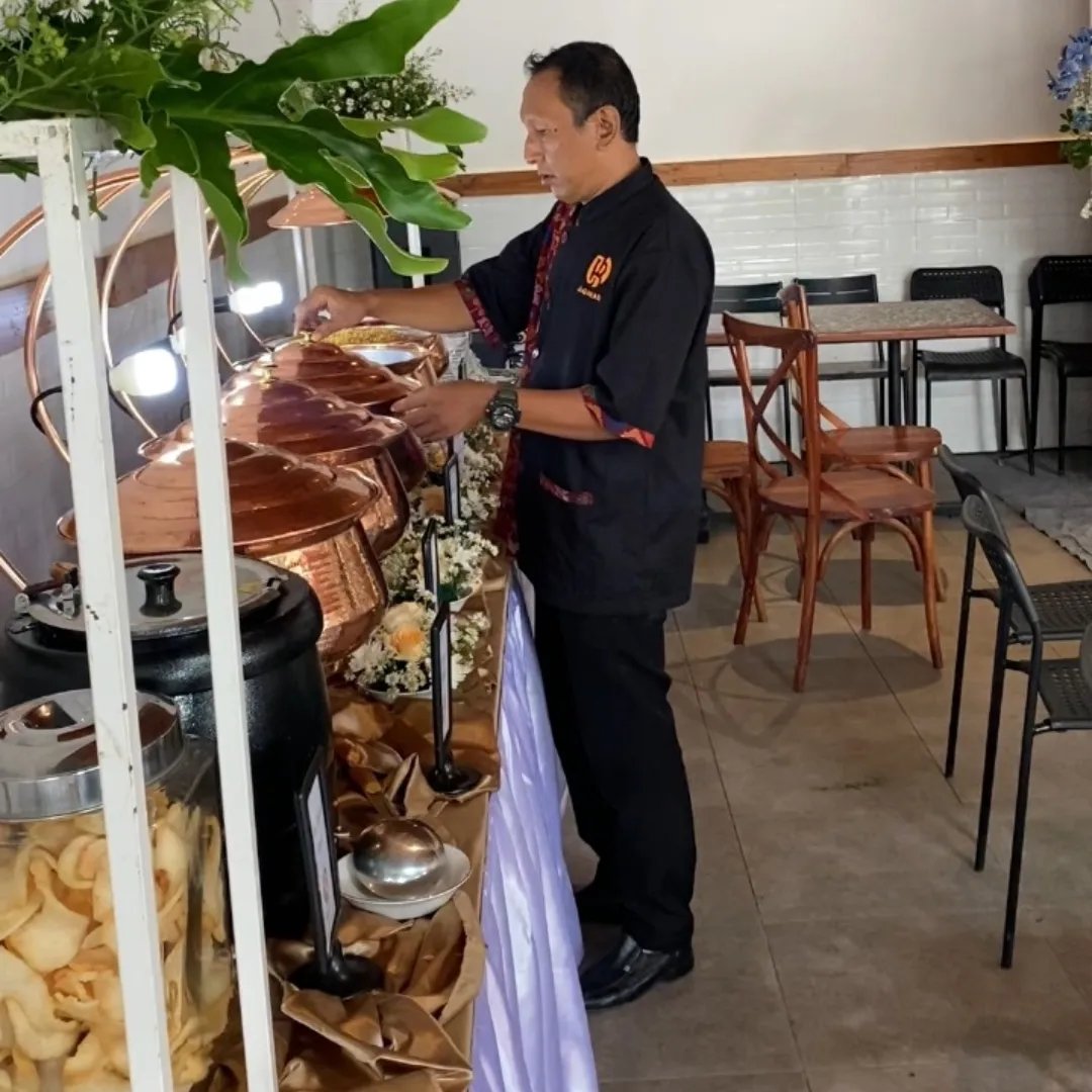 Dokumentasi Wedding Package Indri Alvin 2024 di Destinasi Coffee Eatery oleh Jagarasa - foto 3