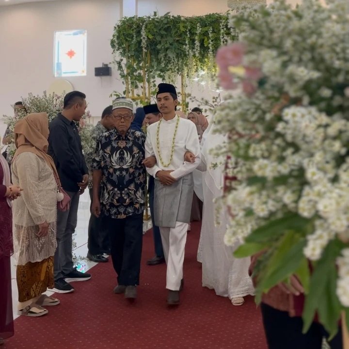 Suasana acara terkait Checklist pernikahan di venue outdoor: Memilih Waktu dan Lokasi untuk Keluarga di Bogor