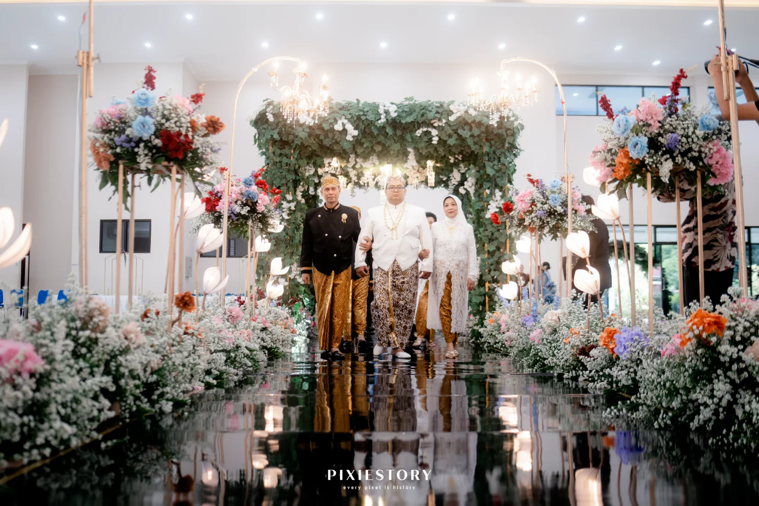Dokumentasi Wedding Hans Tika 14 12 2024 di Gedung Megantara oleh Jagarasa - foto 4