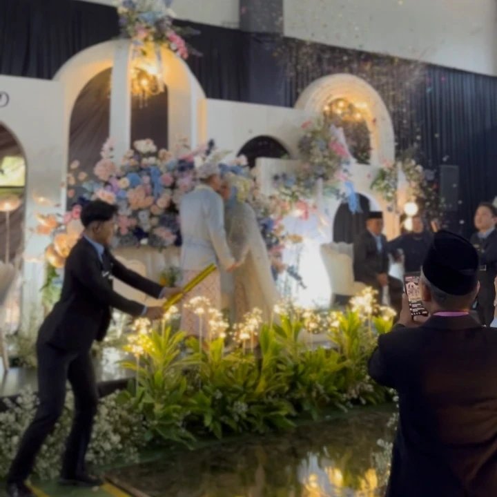 Dokumentasi Wedding Sri Bayani Dwi Miftah 31 08 2024 di Gelanggang Olahraga Masyarakat Gom Jonggol oleh Jagarasa - foto 7