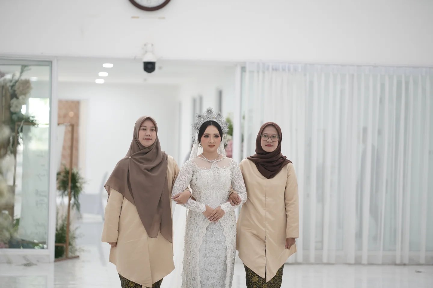 Dokumentasi Wedding Niken Fauzi 07 02 2026 di Graha Bina Humaniora oleh Jagarasa - foto 12