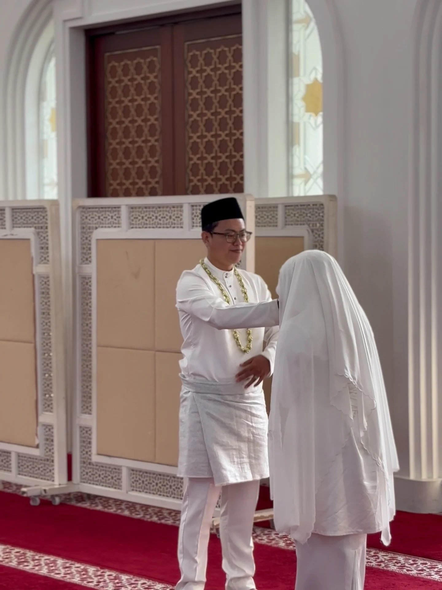 Dokumentasi Wedding Ridzka Aries 19 04 2026 di Masjid Ash Shiddiq Cikeas oleh Jagarasa - foto 15