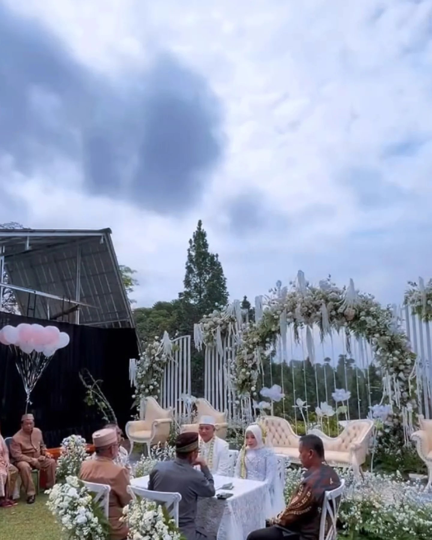 Dokumentasi Wedding Vivi Habib 18 04 2025 di Puncak Kopi Villa oleh Jagarasa - foto 6