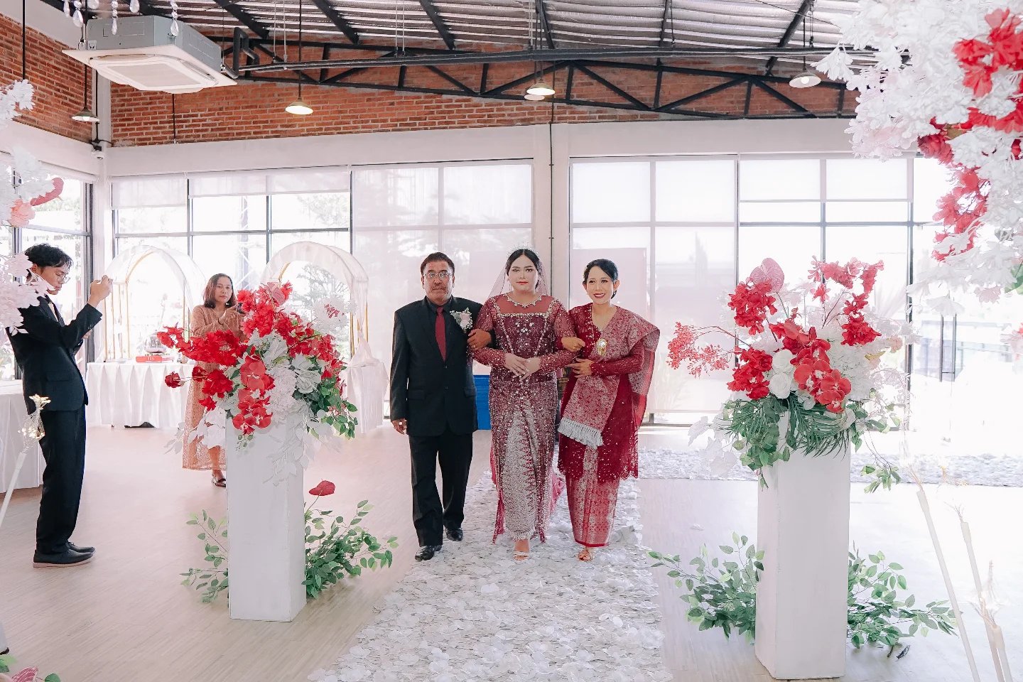 Dokumentasi Wedding Cornelia Januar 01 11 2025 di Q Square Ballroom oleh Jagarasa - foto 16