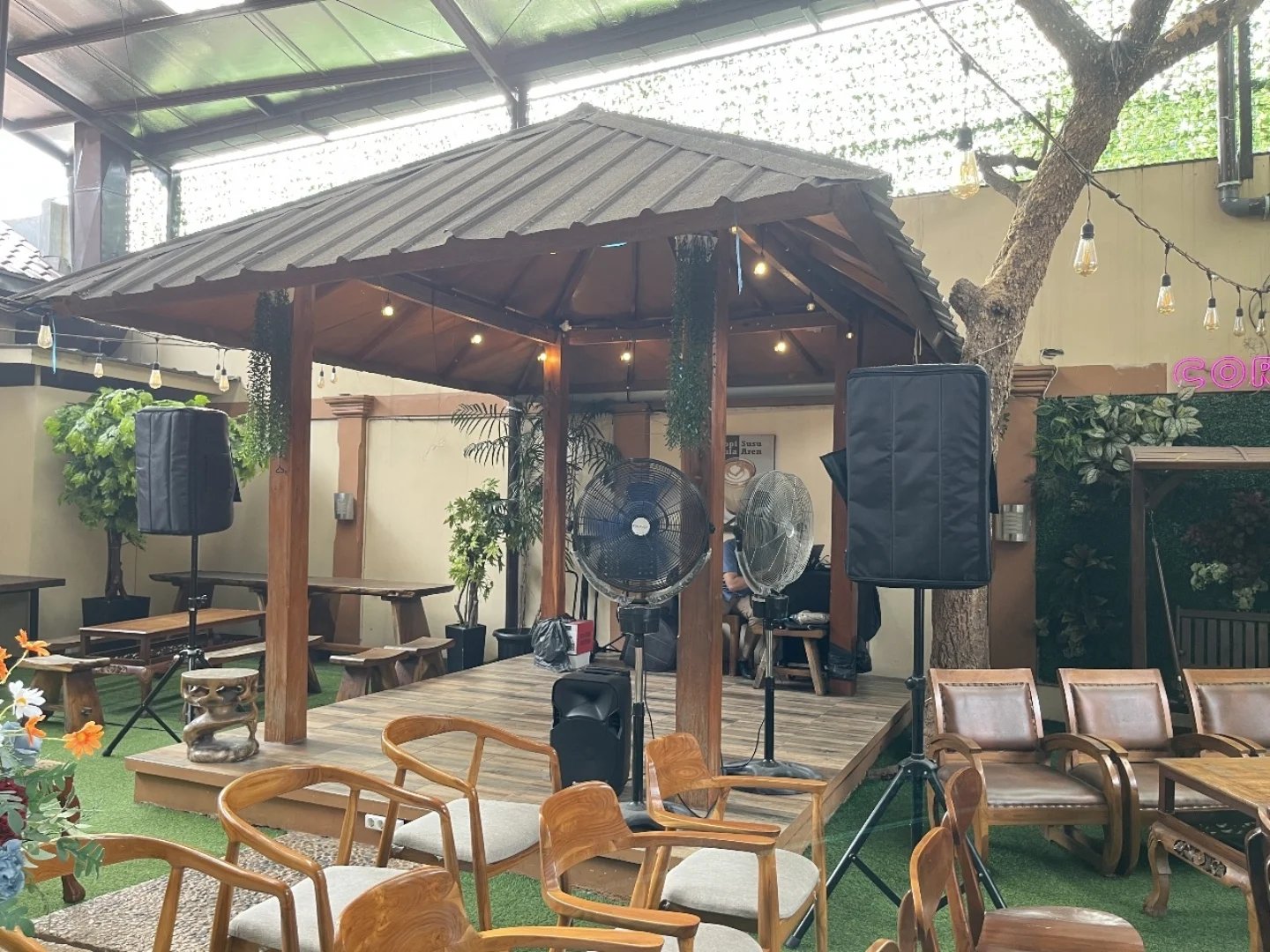 Dokumentasi Wedding Fafa Riko 01 06 2025 di Cornelis Koffie Depok oleh Jagarasa - foto 11