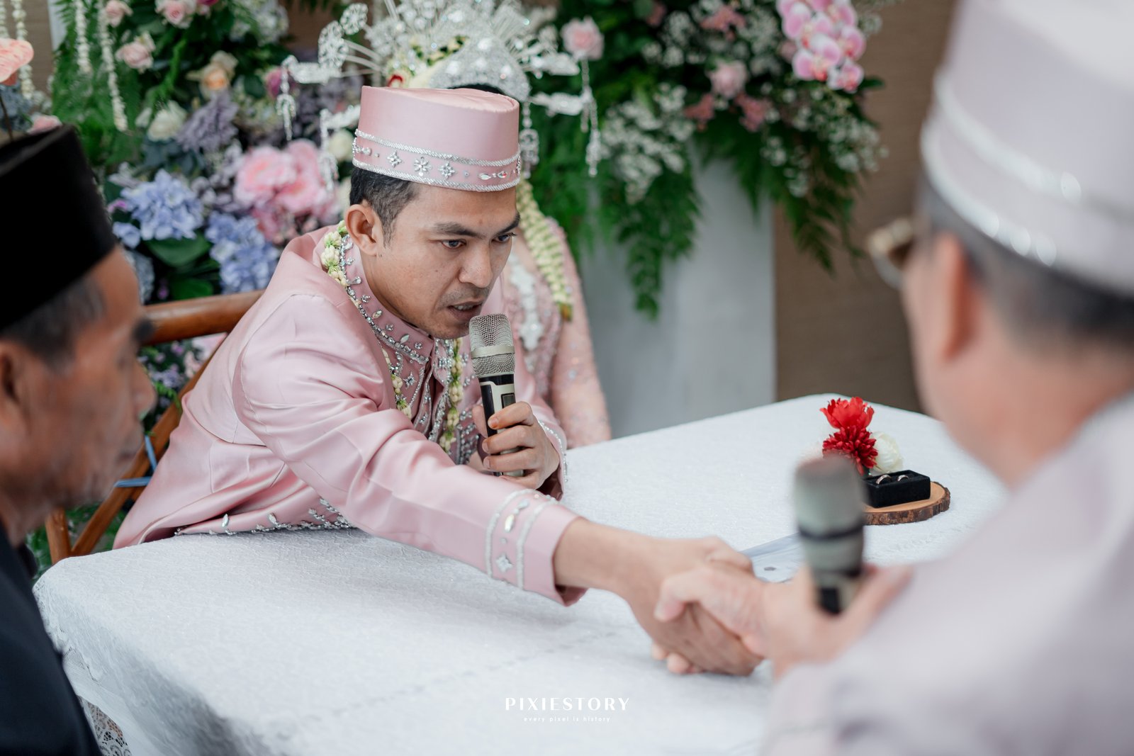 Dokumentasi Wedding Henny Ridwan 26 10 2024 di The Vida Ballroom oleh Jagarasa - foto 5