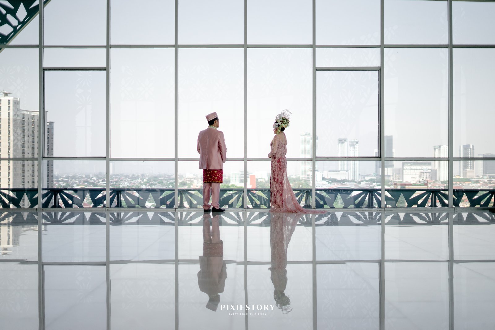 Dokumentasi Wedding Henny Ridwan 26 10 2024 di The Vida Ballroom oleh Jagarasa - foto 13