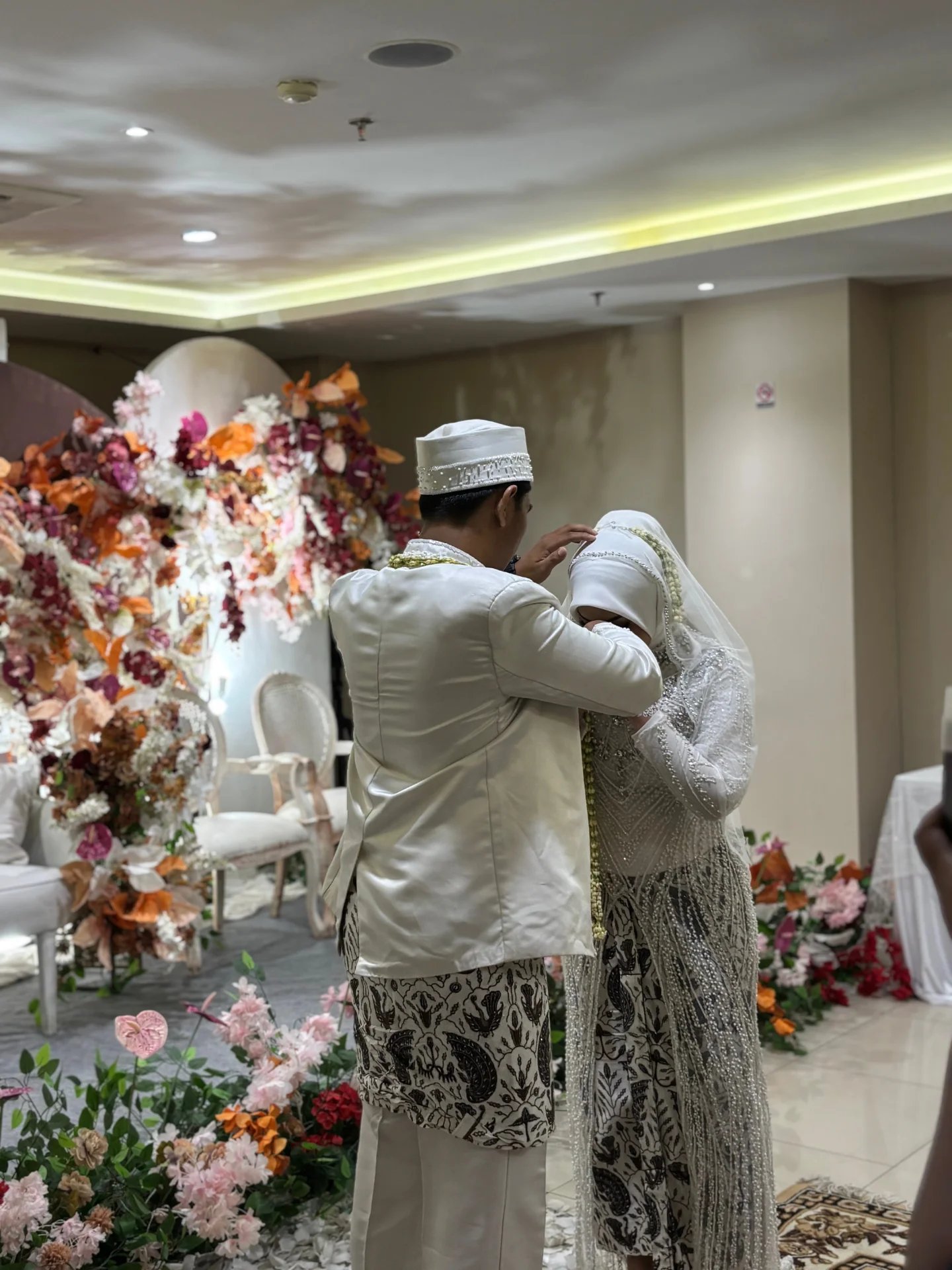 Dokumentasi Wedding Hendy Zaneta 15 11 2025 di Amaris Hotel La Codefin oleh Jagarasa - foto 16