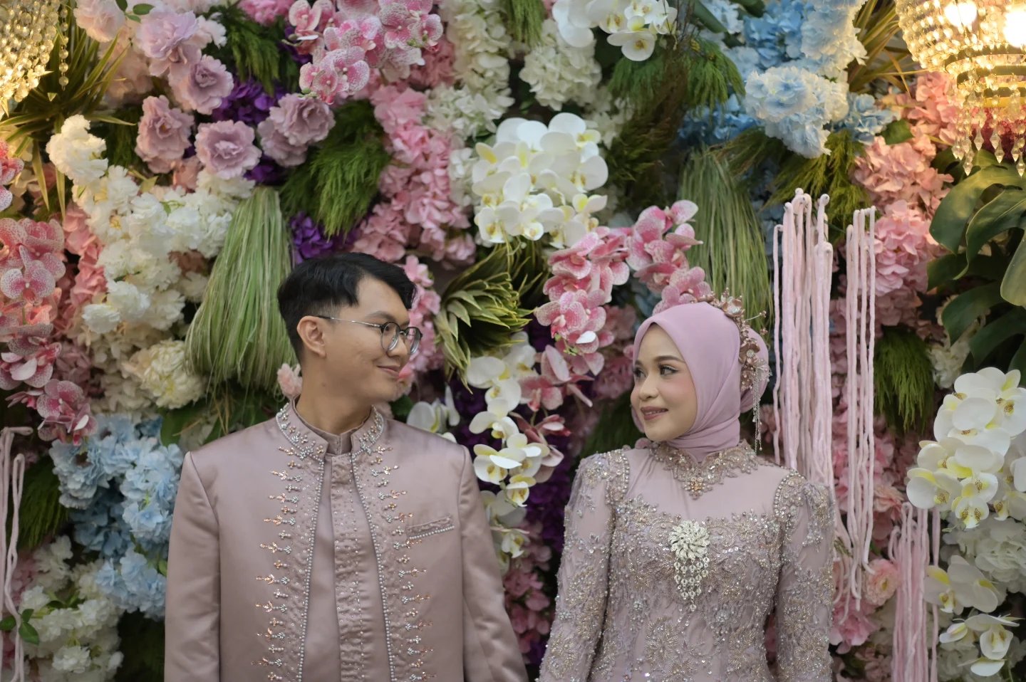 Dokumentasi Wedding Shafira Ari 02 05 2026 di Aula Graha Samudra Bp2tl oleh Jagarasa - foto 17