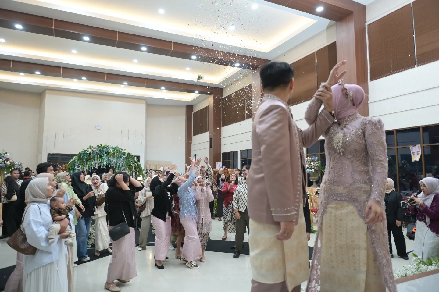 Dokumentasi Wedding Shafira Ari 02 05 2026 di Aula Graha Samudra Bp2tl oleh Jagarasa - foto 18