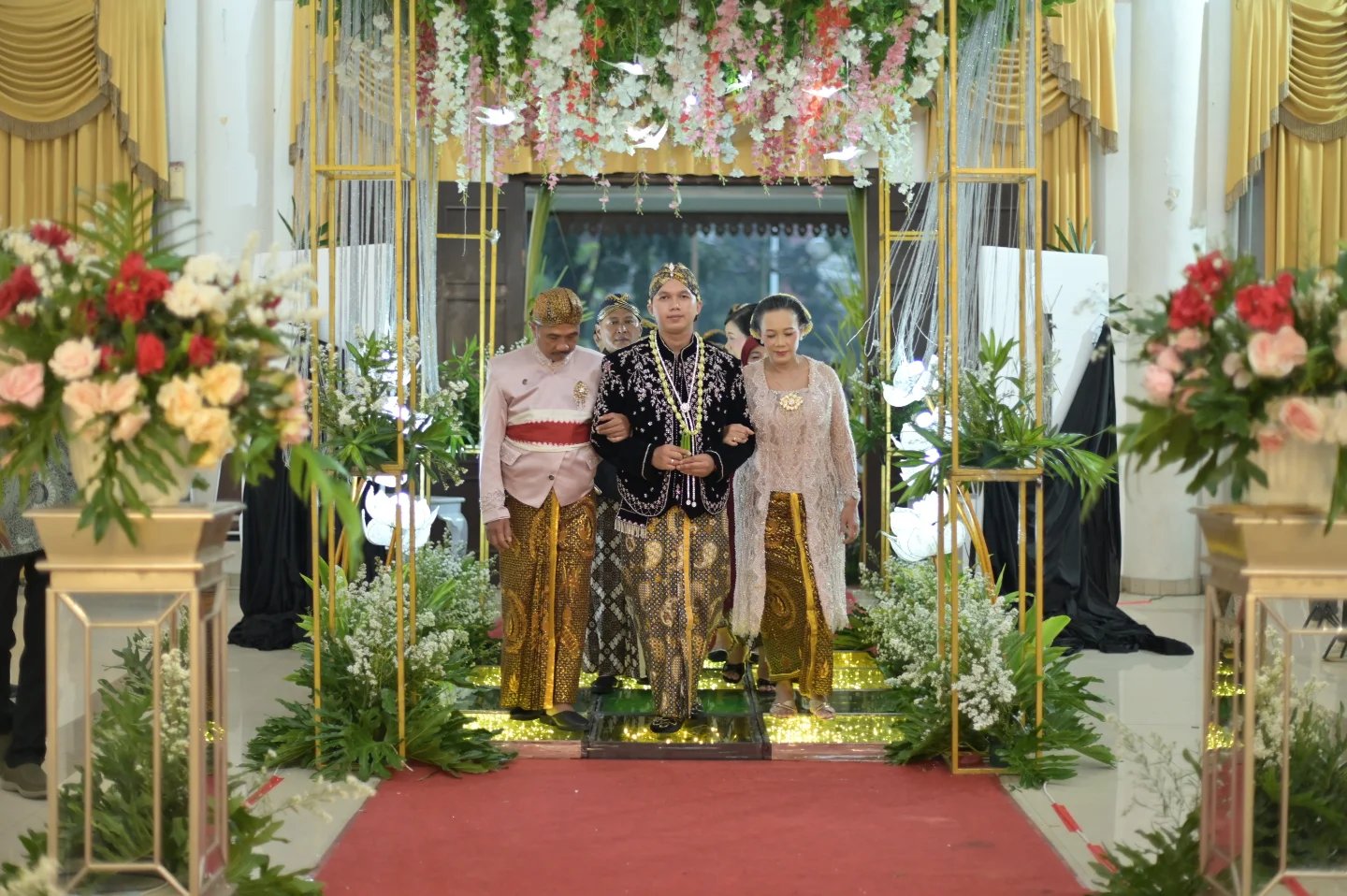 Dokumentasi Wedding Cycil Adhi 12 04 2026 di Gedung Wanita Bkow oleh Jagarasa - foto 13