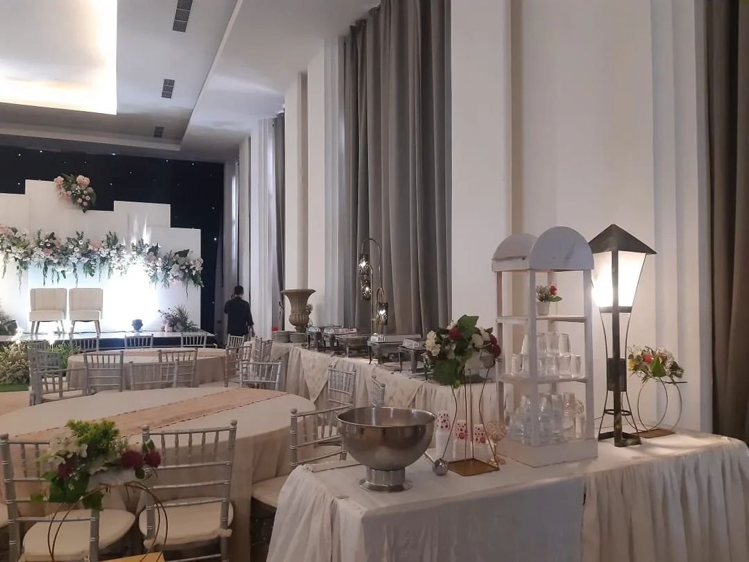 Dokumentasi Wedding Package Rini Rizky 17 9 2023 di Cemara Ballroom Hall C oleh Jagarasa - foto 28