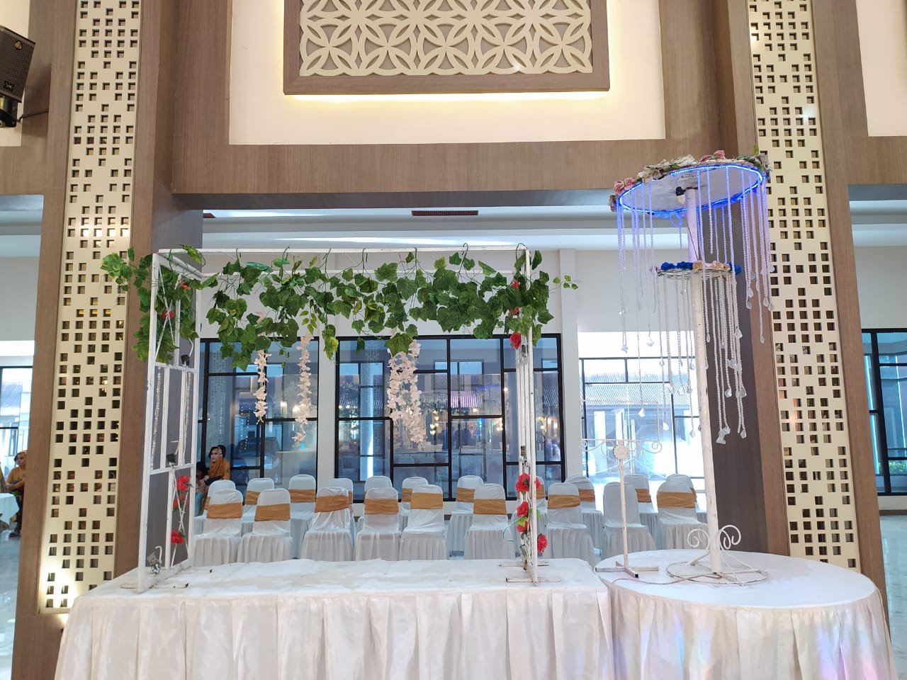 Dokumentasi Wedding Diah Jati 08 03 2020 di Gedung Mahameru Polda Jatim oleh Jagarasa - foto 12
