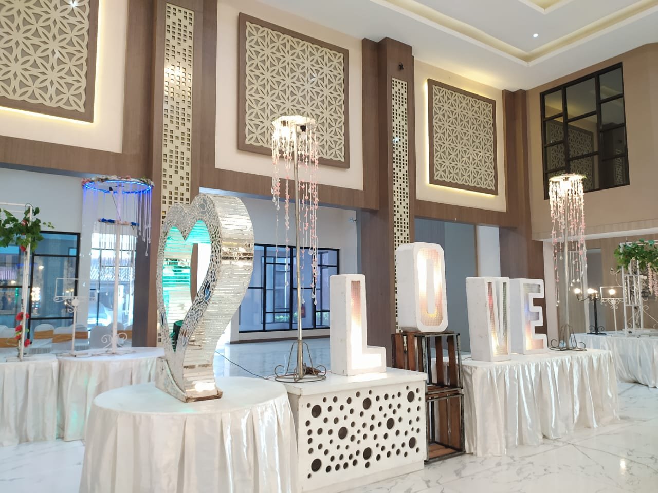 Dokumentasi Wedding Diah Jati 08 03 2020 di Gedung Mahameru Polda Jatim oleh Jagarasa - foto 15