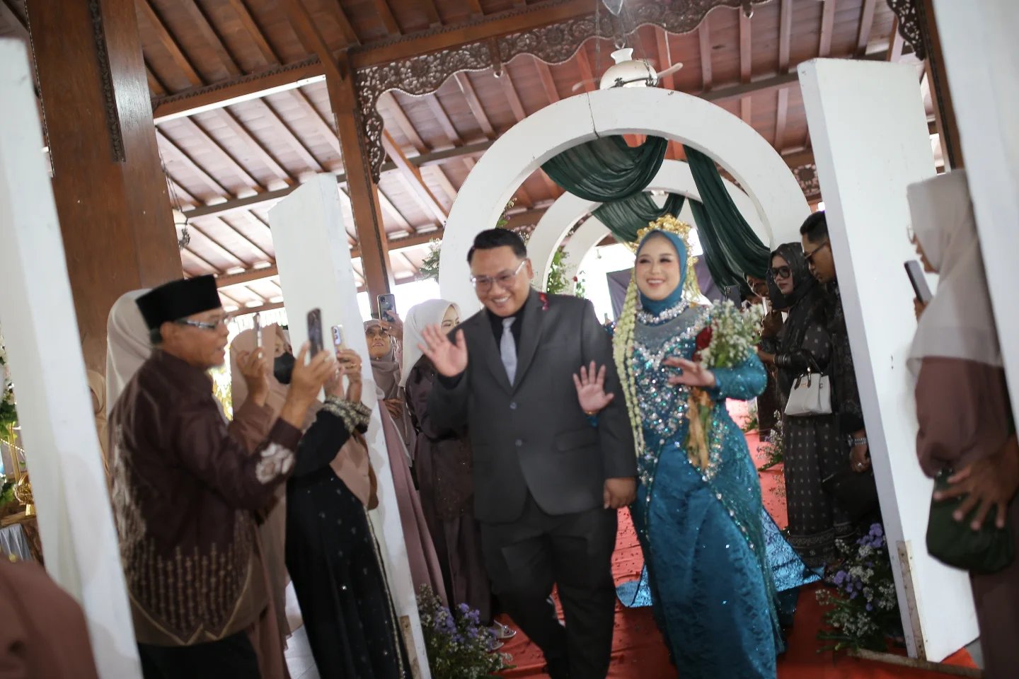 Dokumentasi Wedding Irul Ekita 27 12 2025 di Joglo Beringin Rejo oleh Jagarasa - foto 13