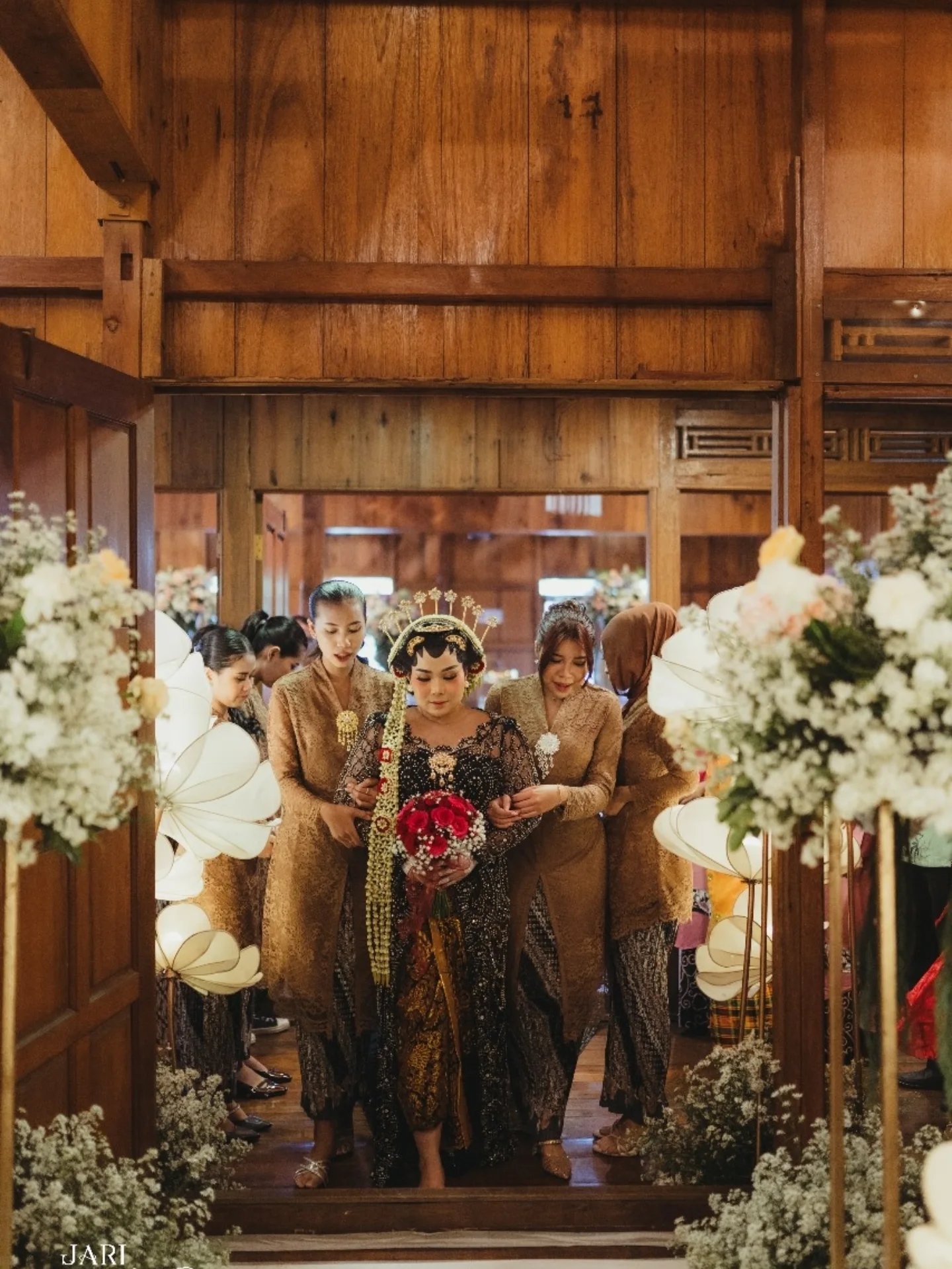 Dokumentasi Wedding Fikri Devi 13 07 2025 di Gedung Kembar Venue oleh Jagarasa - foto 18