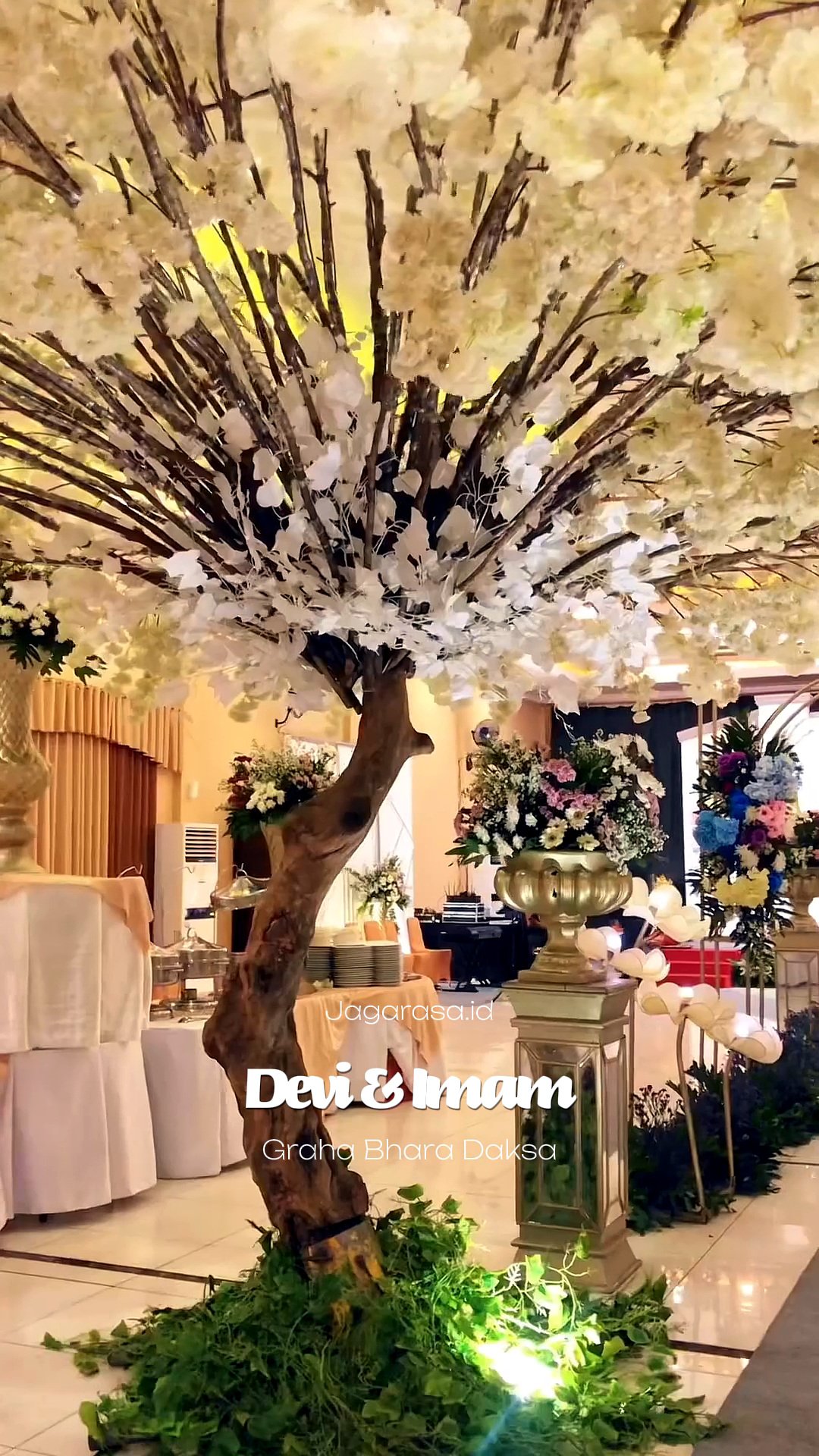 Dokumentasi Wedding Devi Imam 2023 di Graha Bhara Daksa oleh Jagarasa - foto 1