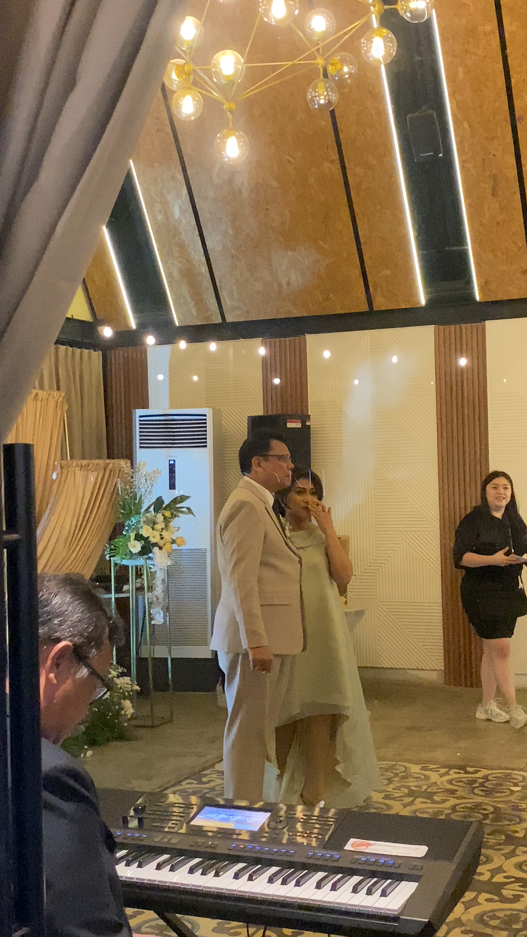 Dokumentasi Wedding Darwin Prisca 14 12 2025 di Mile Stone Star Venue oleh Jagarasa - foto 6