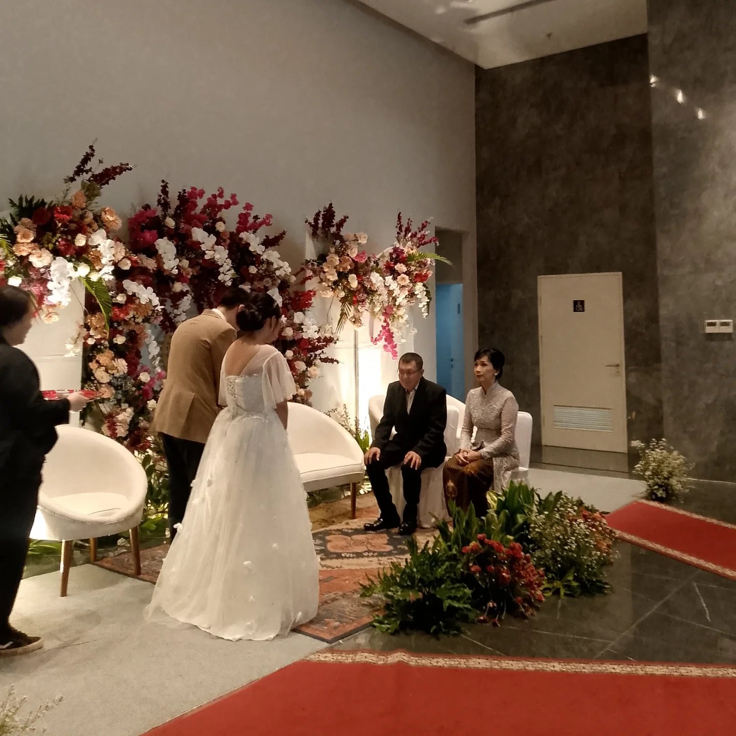 Dokumentasi Wedding Pawes Leo 21 12 2024 di The Ayoma Residence oleh Jagarasa - foto 15