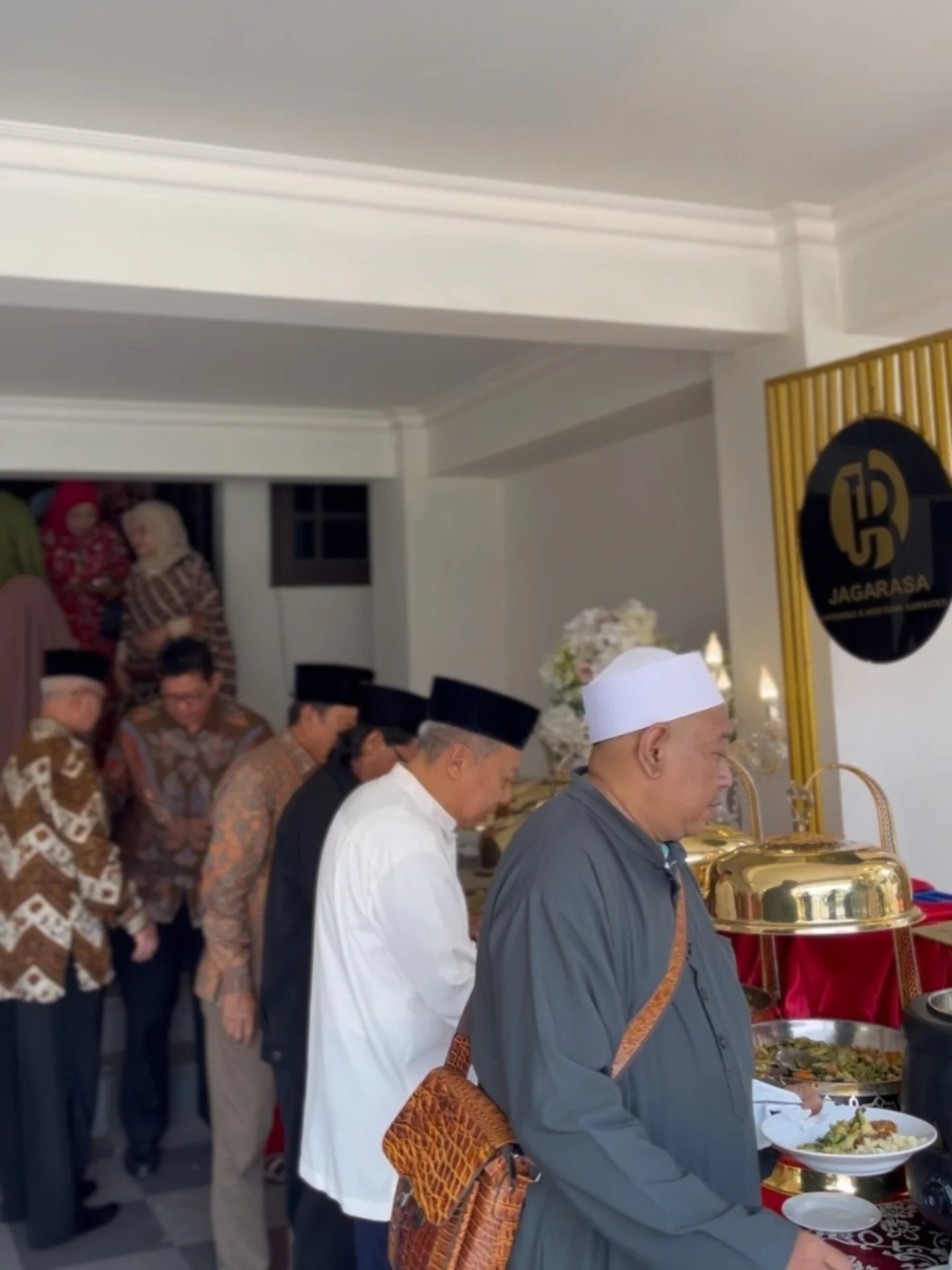 Dokumentasi Wedding Charles Carol Depok Mulya Tanah Baru 11 10 2025 di Tasyakuran Pernikahan oleh Jagarasa - foto 13