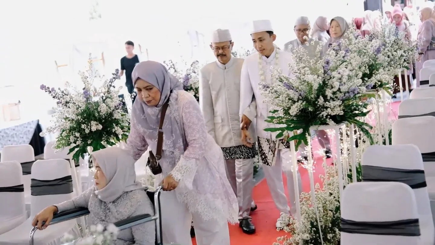 Dokumentasi Wedding Mely Krisman Graha Dinatera Depok 05 10 2025 di Wedding Rumah Mewah oleh Jagarasa - foto 3