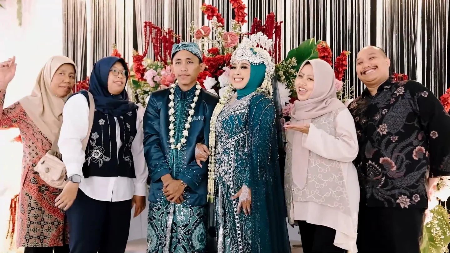 Dokumentasi Wedding Mely Krisman Graha Dinatera Depok 05 10 2025 di Wedding Rumah Mewah oleh Jagarasa - foto 8