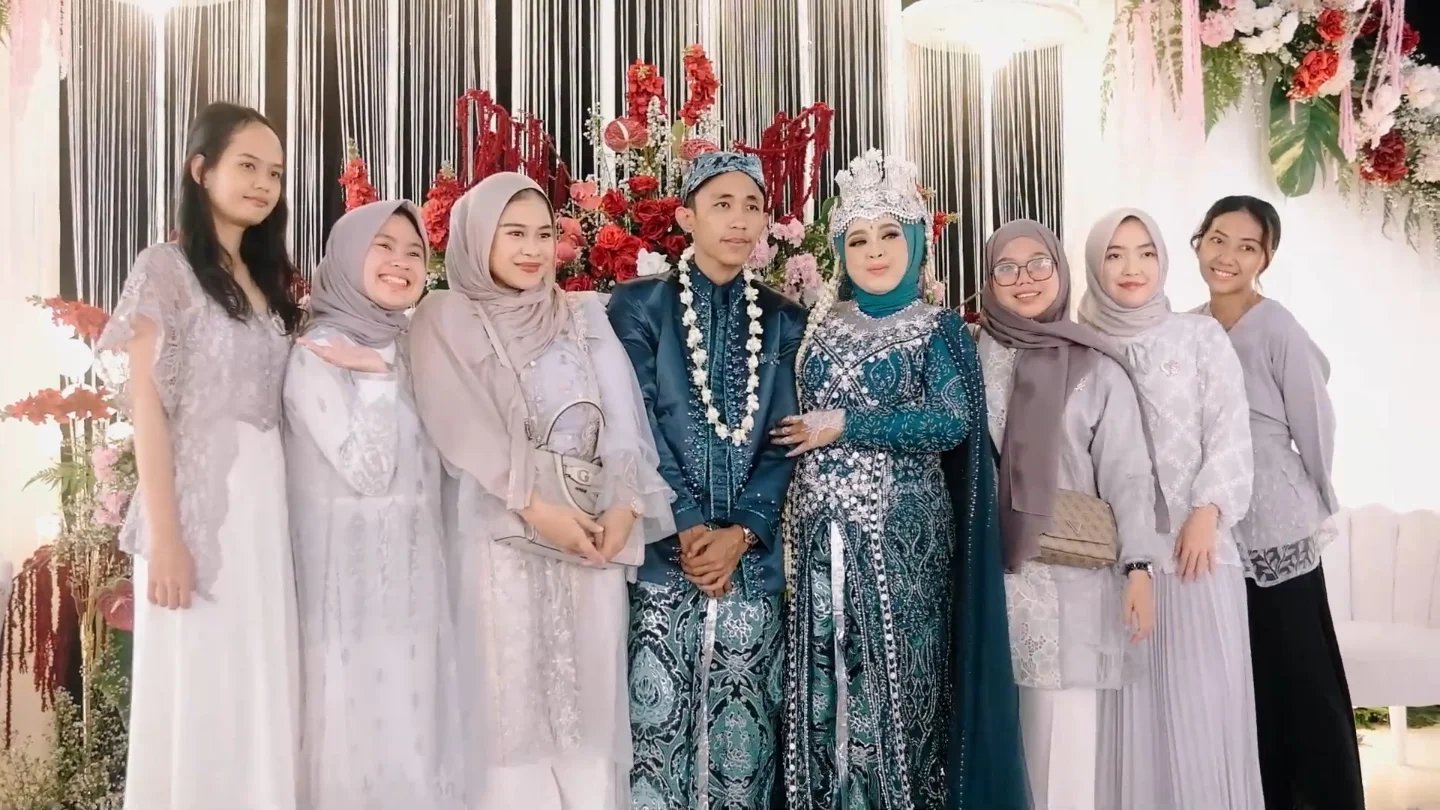 Dokumentasi Wedding Mely Krisman Graha Dinatera Depok 05 10 2025 di Wedding Rumah Mewah oleh Jagarasa - foto 9